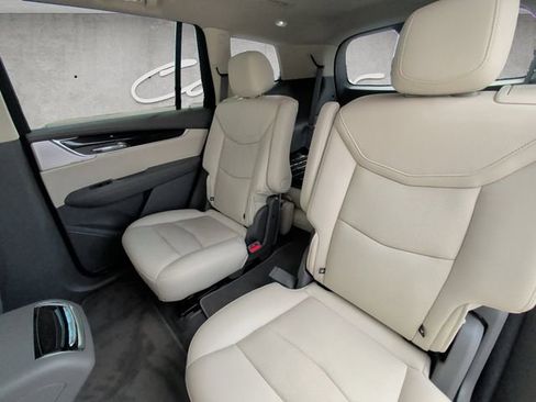 Certified 2022 Cadillac XT6 Premium Luxury w/ Technology Package image 22