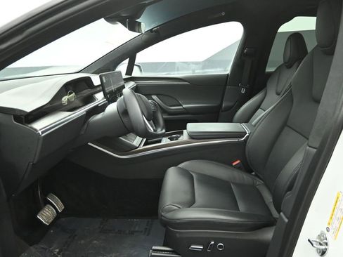Used 2022 Tesla Model X image 9