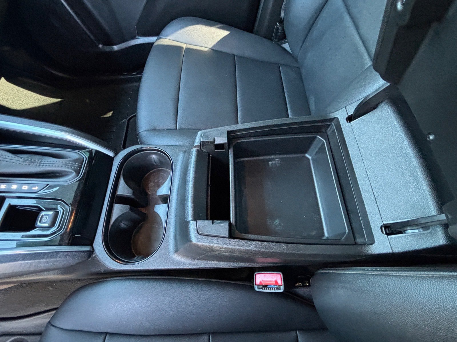 Used 2024 Chevrolet Colorado W/T w/ WT Convenience Package RWD image 17