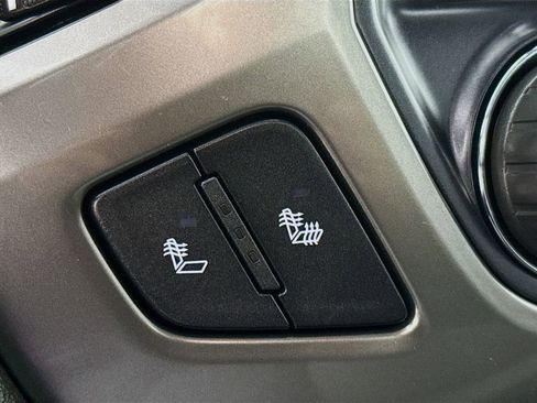 Used 2018 Chevrolet Silverado 2500 LT w/ LT Convenience Package image 18