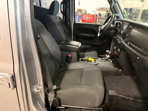 Used 2020 Jeep Wrangler Unlimited Sport AWD/4WD image 8