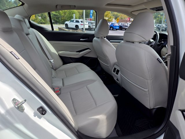 Used 2022 Nissan Altima 2.5 Platinum AWD/4WD image 21