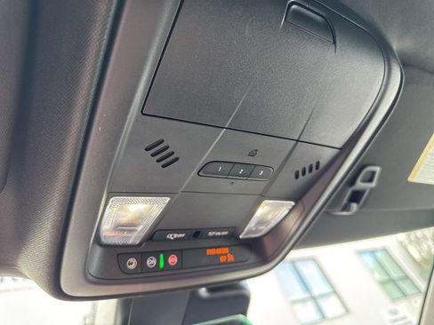 Used 2022 Cadillac XT4 Luxury w/ Cold Weather Package image 7