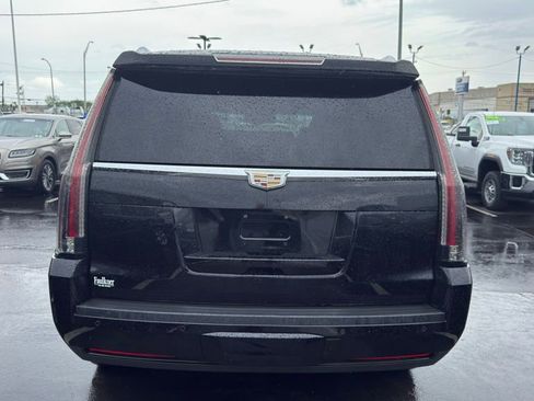 Used 2016 Cadillac Escalade Premium AWD/4WD image 4