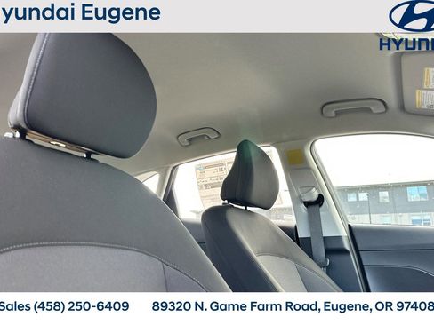 Used 2026 Hyundai Kona SE image 19