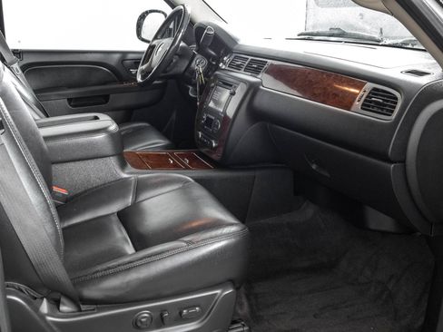 Used 2014 Chevrolet Tahoe LTZ AWD/4WD image 42