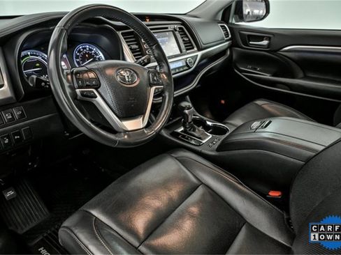 Used 2019 Toyota Highlander Limited image 10