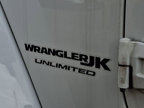 Used 2018 Jeep Wrangler Altitude image 5