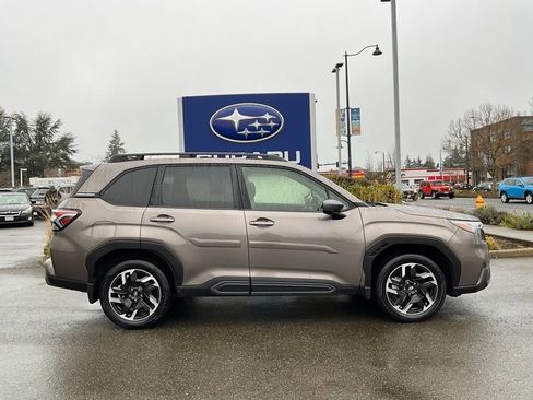 Certified 2025 Subaru Forester Limited image 9