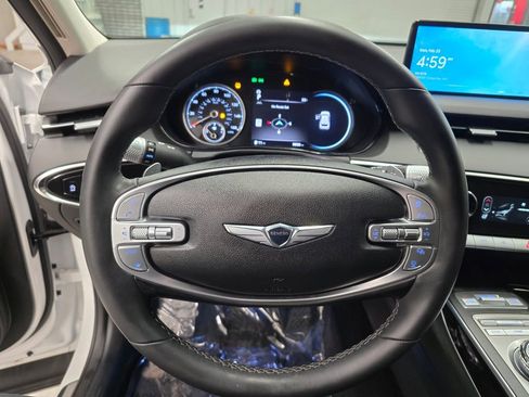 Used 2025 Genesis GV70 2.5T image 17