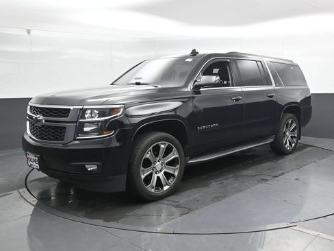 Used 2018 Chevrolet Suburban LT AWD/4WD image 8