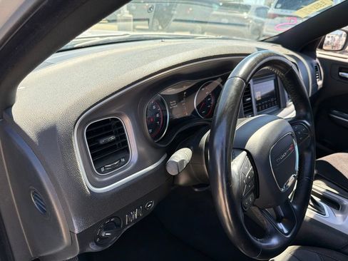 Used 2022 Dodge Charger SXT RWD image 13