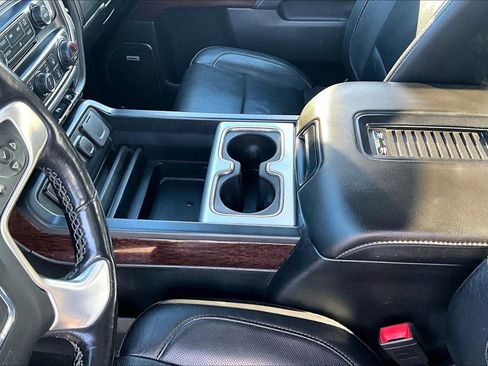 Used 2018 GMC Sierra 1500 SLT image 15