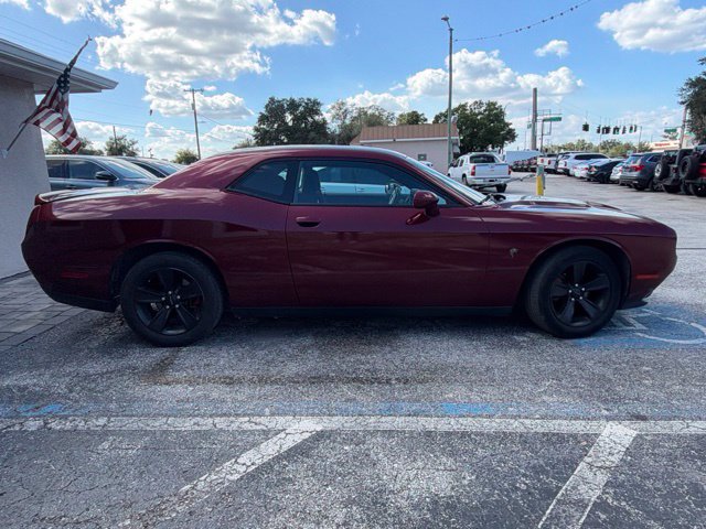 Used 2019 Dodge Challenger SXT RWD image 4
