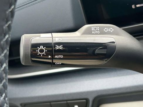 New 2026 Kia Carnival EX FWD image 33