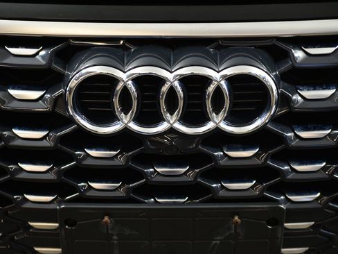 Certified 2023 Audi Q5 2.0T Premium image 17