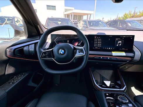 Used 2025 BMW X3 xDrive30i w/ Convenience Package AWD/4WD image 9