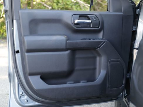 Used 2020 Chevrolet Silverado 1500 Custom w/ Custom Value Package AWD/4WD image 21