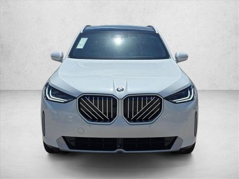 Used 2026 BMW X3 xDrive30i w/ Premium Package AWD/4WD image 2
