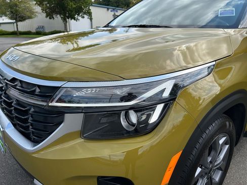Used 2024 Kia Seltos S image 37