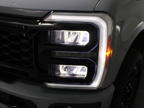 New 2026 Ford F250 Lariat w/ Black Appearance Package image 59