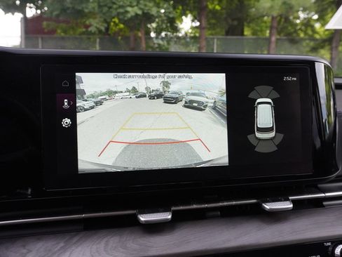 Used 2024 Kia Carnival EX FWD image 48