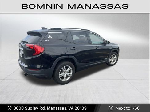 Used 2018 GMC Terrain SLE w/ Driver Convenience Package FWD image 3