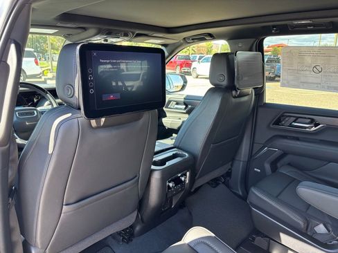 New 2026 GMC Yukon XL Denali w/ Denali Reserve Package AWD/4WD image 27