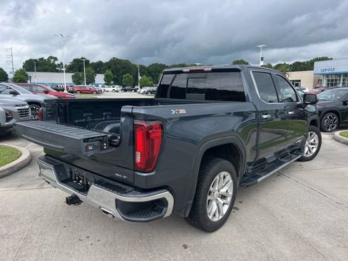 Used 2021 GMC Sierra 1500 SLT AWD/4WD image 10