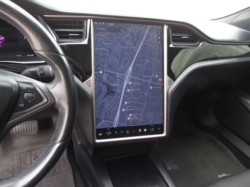 Used 2018 Tesla Model S 75D image 13