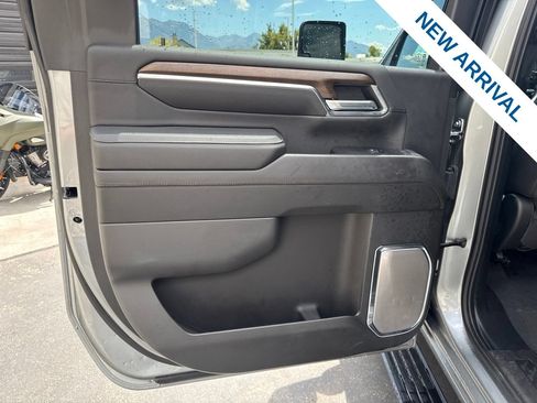 Used 2024 Chevrolet Silverado 2500 High Country w/ Technology Package AWD/4WD image 17