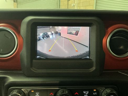 Used 2021 Jeep Wrangler Unlimited Rubicon w/ Steel Bumper Group image 26