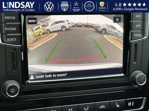 Used 2018 Volkswagen Passat 2.0T SEL Premium image 12