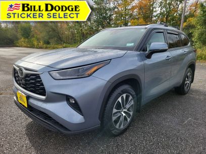 Used 2021 Toyota Highlander XLE