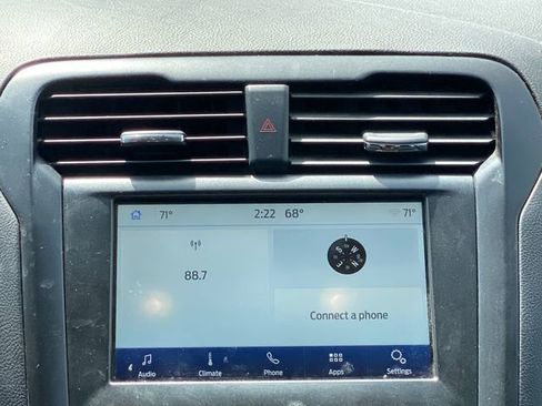 Used 2018 Ford Fusion SE w/ Equipment Group 601A FWD image 23