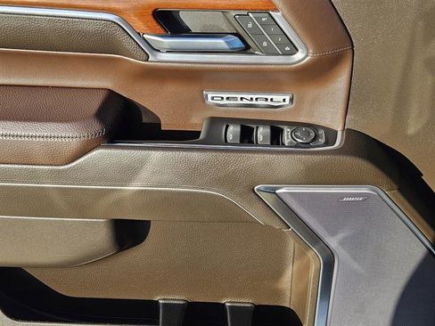 Used 2023 GMC Sierra 1500 Denali w/ Technology Package image 17