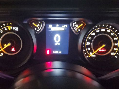 Used 2025 Jeep Gladiator Sport image 30