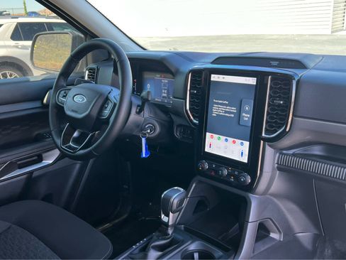 Used 2025 Ford Ranger XLT AWD/4WD image 17