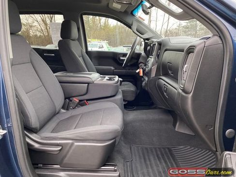 Used 2020 Chevrolet Silverado 1500 Custom w/ Custom Value Package AWD/4WD image 6