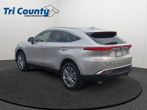 Certified 2021 Toyota Venza XLE w/ Softex Package AWD/4WD image 6