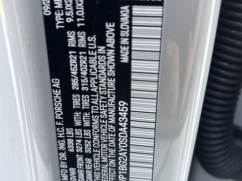 Used 2025 Porsche Cayenne GTS image 10