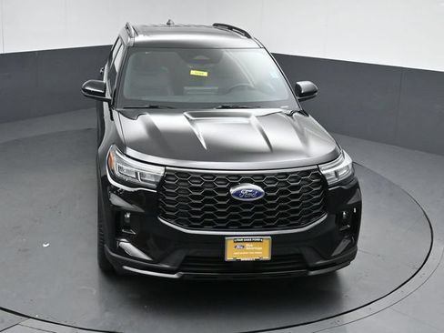 Certified 2025 Ford Explorer ST-Line w/ Premium Package AWD/4WD image 48