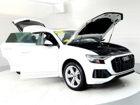 Used 2023 Audi Q8 Premium Plus AWD/4WD image 12
