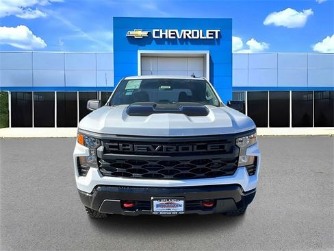 New 2026 Chevrolet Silverado 1500 Custom Trail Boss w/ LPO, Dark Essentials Package image 8