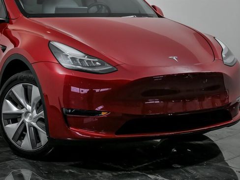 Used 2022 Tesla Model Y Long Range image 2