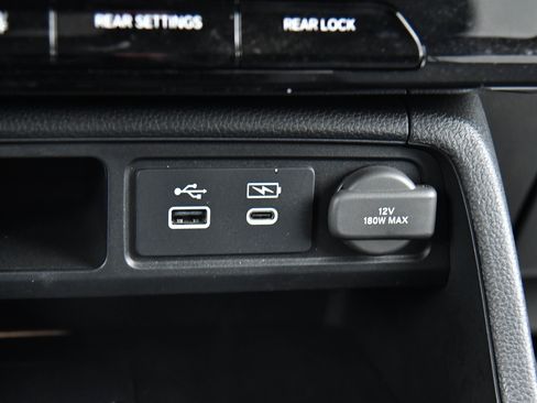 Used 2025 Honda Pilot EX-L image 27