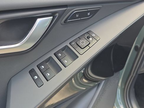 New 2026 Kia Niro FWD image 20