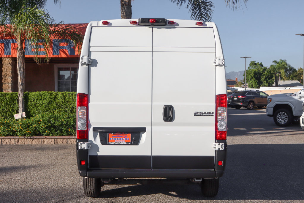 Used 2025 RAM ProMaster 2500 w/ Convenience Group FWD image 7