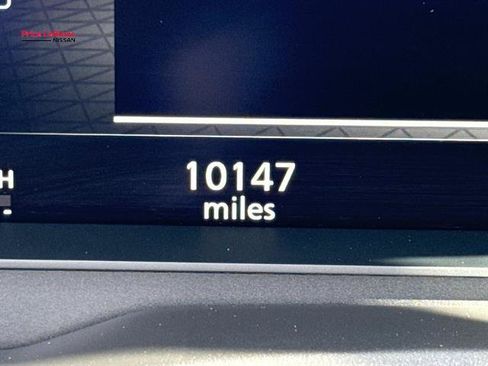 Used 2025 Nissan Rogue SL AWD/4WD image 27