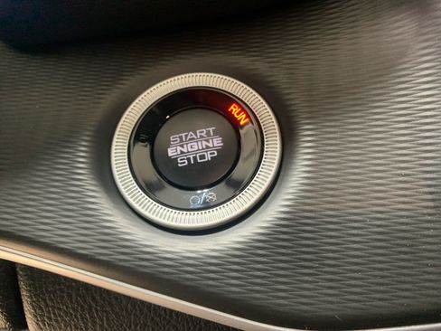 New 2025 Jeep Grand Cherokee Altitude image 28